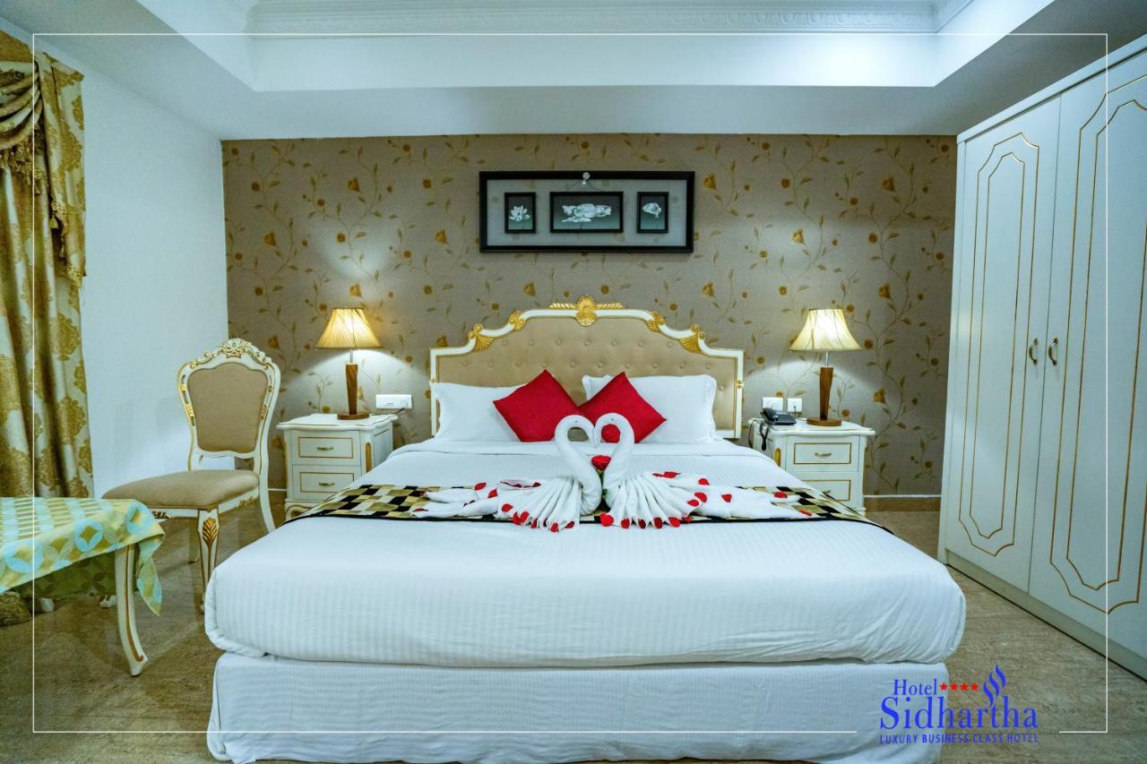 Kizhake Chālakudi Hotel Sidhartha Chalakudy מראה חיצוני תמונה