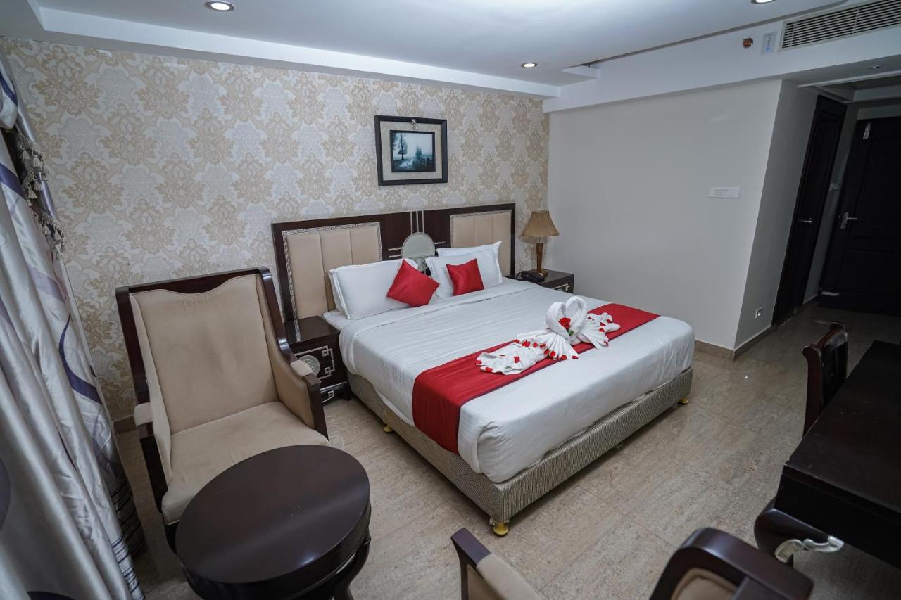 Kizhake Chālakudi Hotel Sidhartha Chalakudy מראה חיצוני תמונה