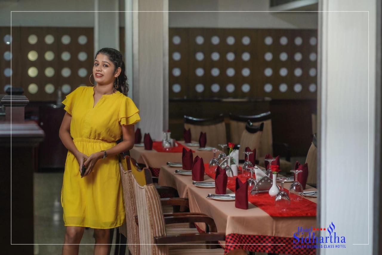 Kizhake Chālakudi Hotel Sidhartha Chalakudy מראה חיצוני תמונה
