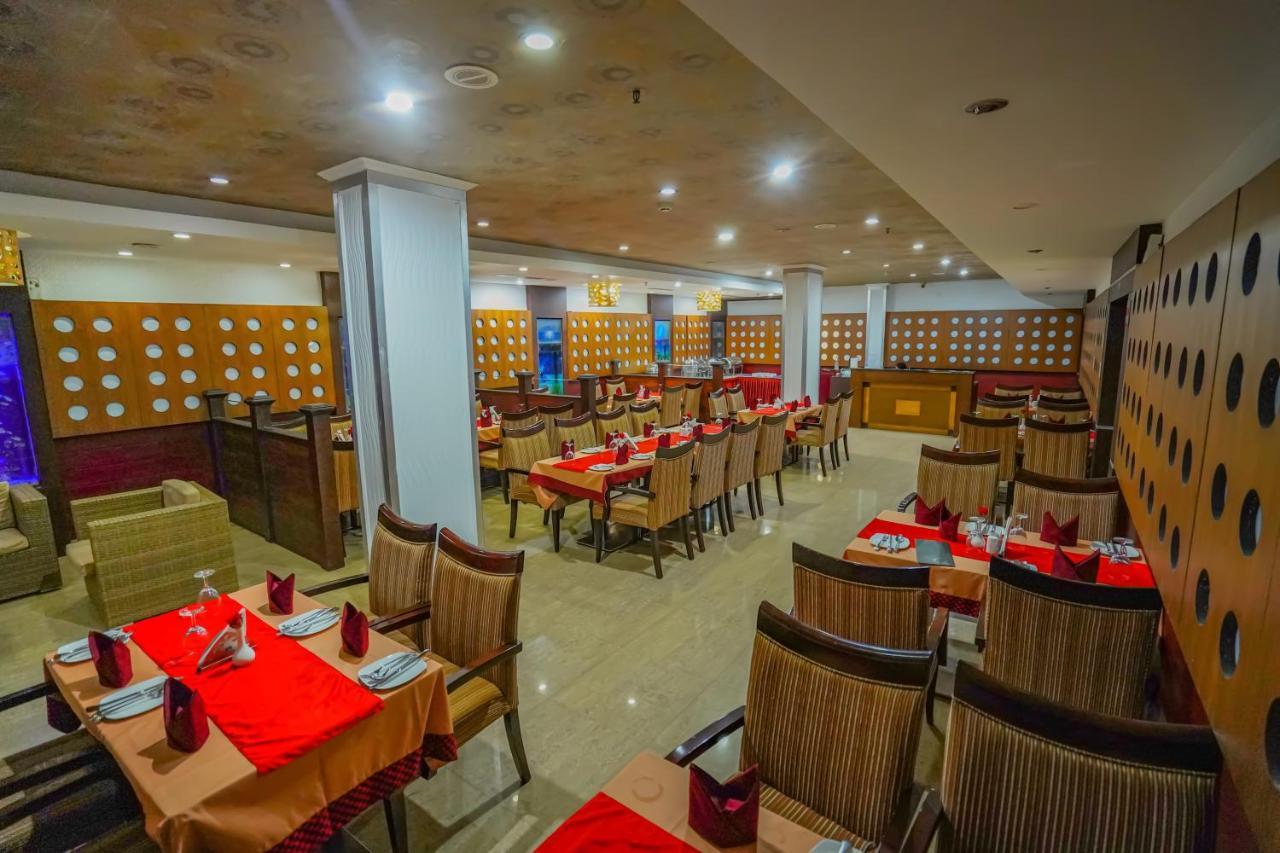 Kizhake Chālakudi Hotel Sidhartha Chalakudy מראה חיצוני תמונה