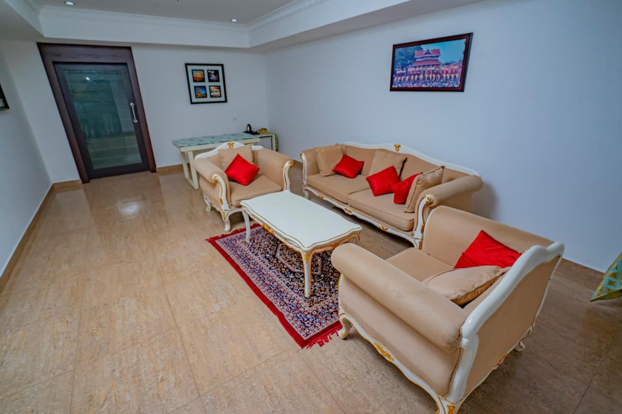 Kizhake Chālakudi Hotel Sidhartha Chalakudy מראה חיצוני תמונה