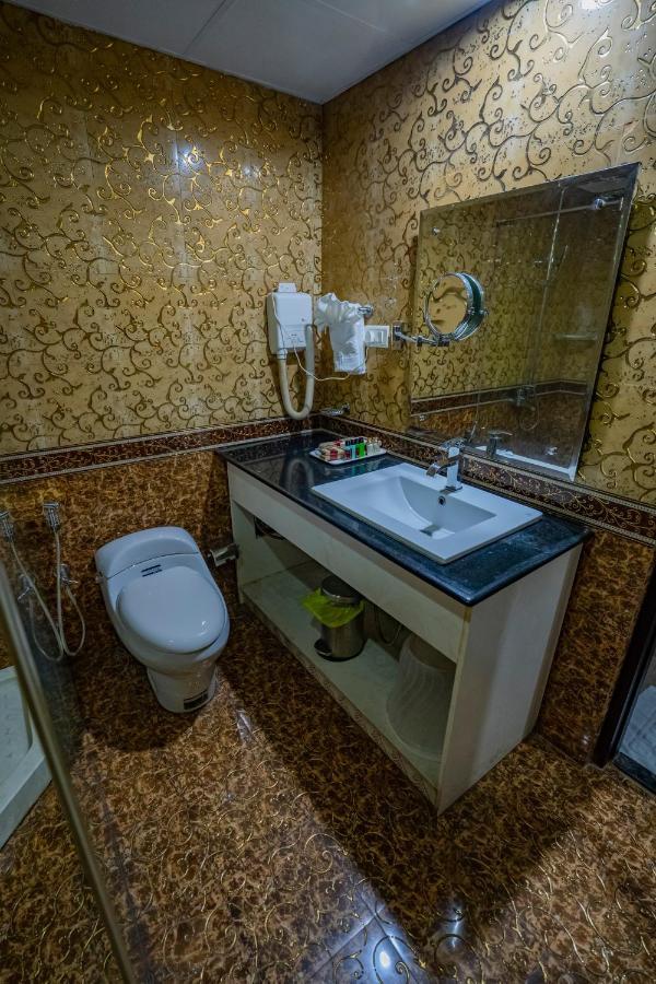 Kizhake Chālakudi Hotel Sidhartha Chalakudy מראה חיצוני תמונה